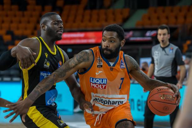 的冷静和决 的冷静和决