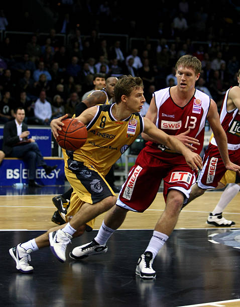 对我们冲击 对我们冲击